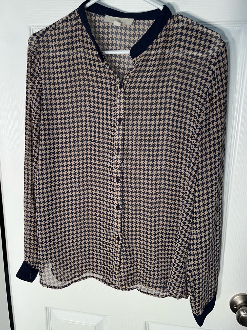 Olive & Oak Blouse Women’s Size Large Black Tan Long Sleeve Button Lightweight